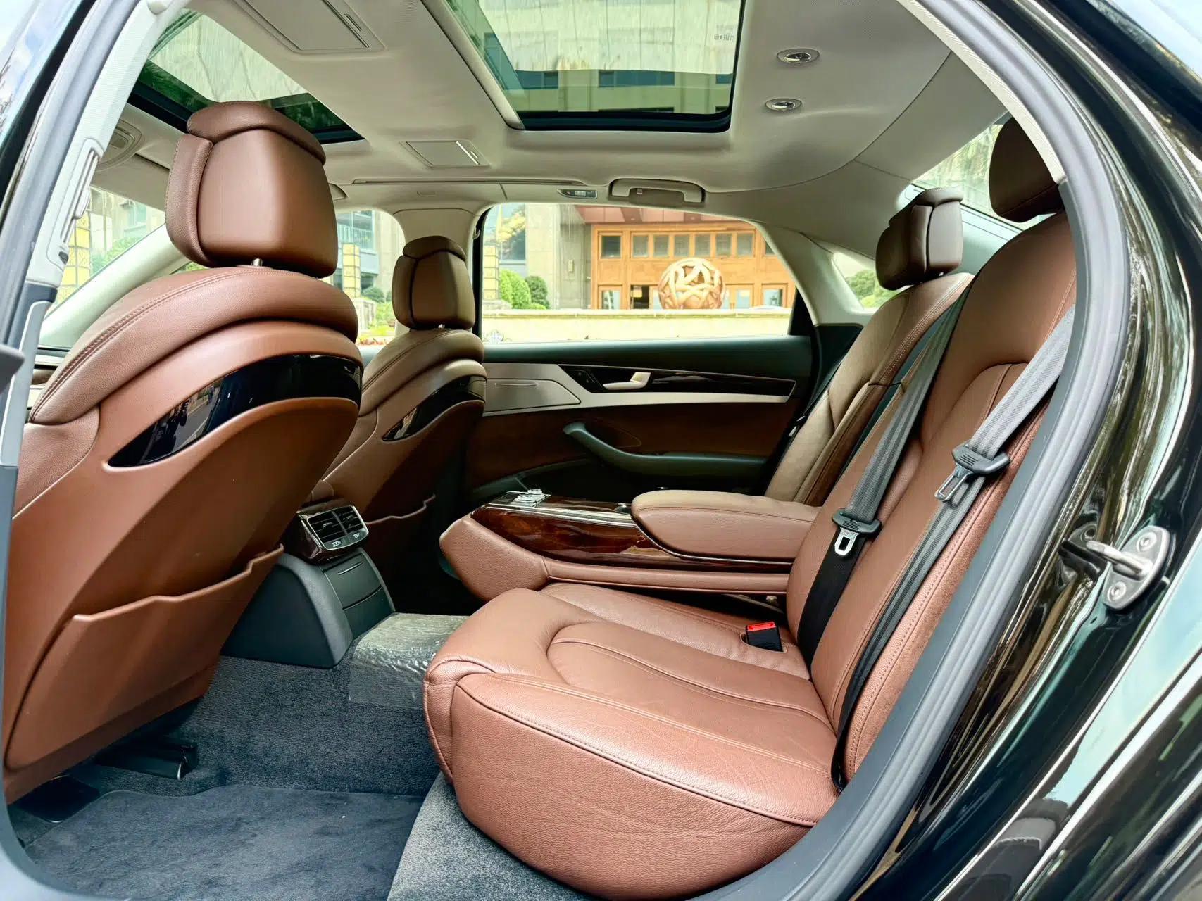 Audi A8 2014 A8L 45 TFSI quattro Comfort model — миниатюра 20