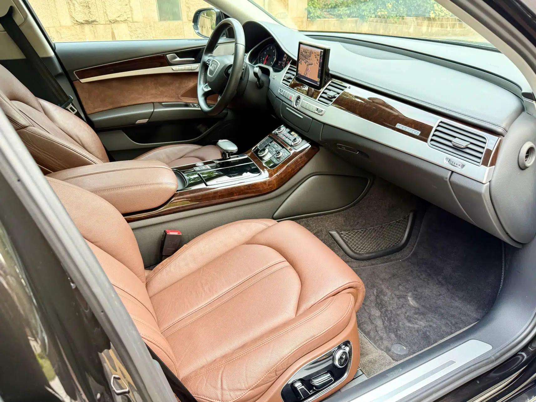 Audi A8 2014 A8L 45 TFSI quattro Comfort model — миниатюра 23