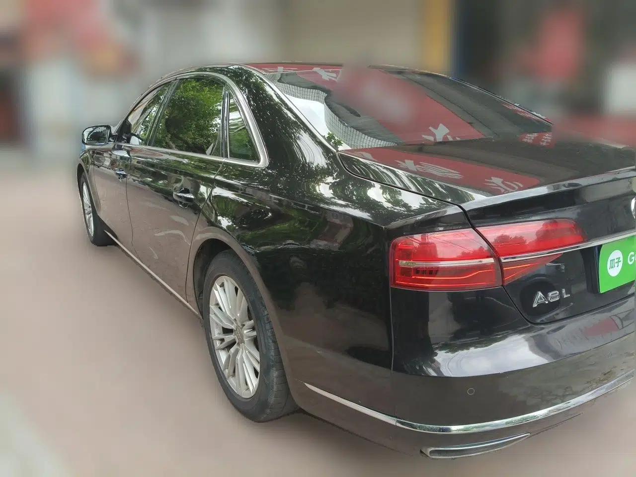 Audi A8 2014 A8L 45 TFSI quattro Comfort model — миниатюра 4