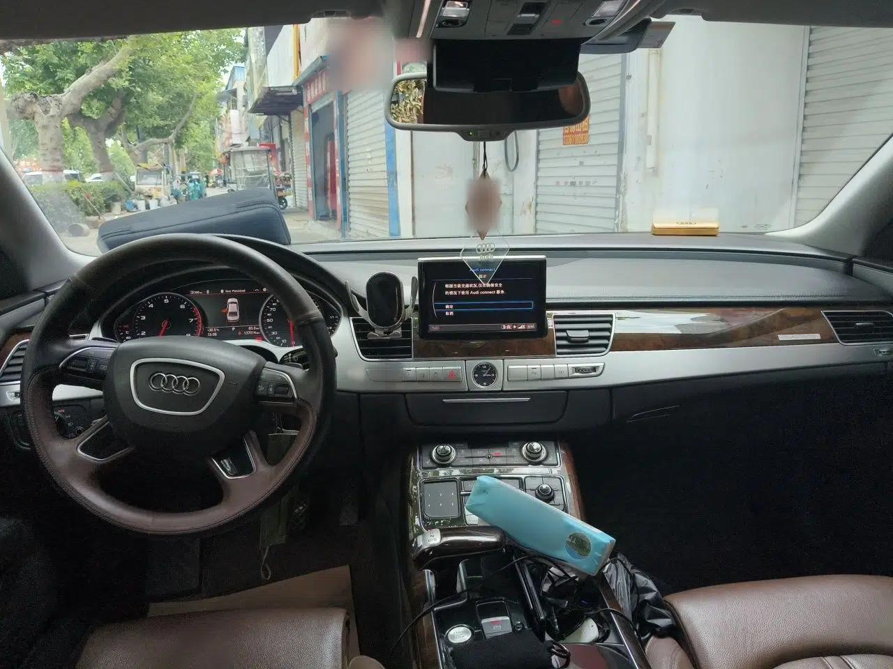 Audi A8 2014 A8L 45 TFSI quattro Comfort model — миниатюра 10