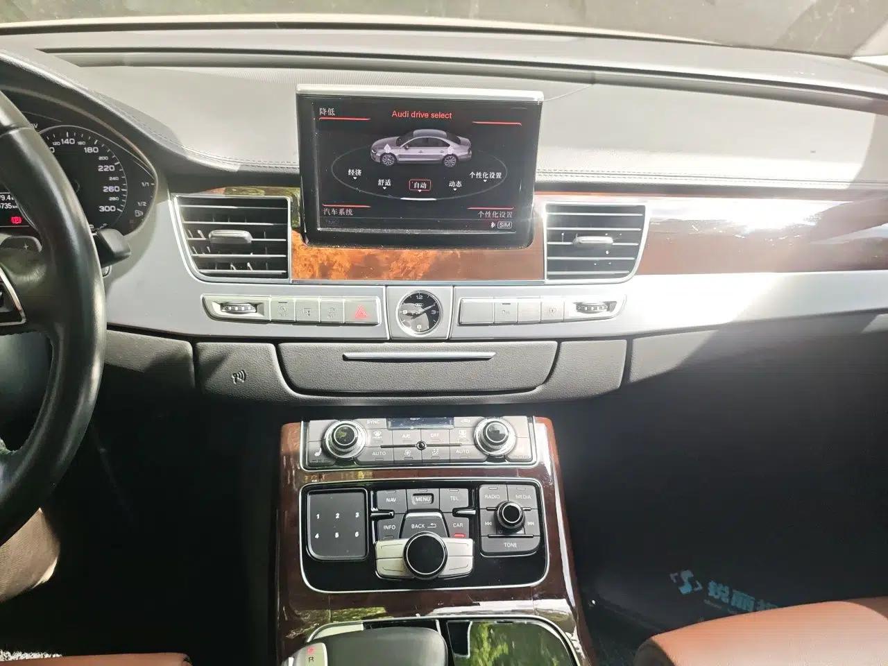 Audi A8 2014 A8L 45 TFSI quattro Comfort model — миниатюра 14