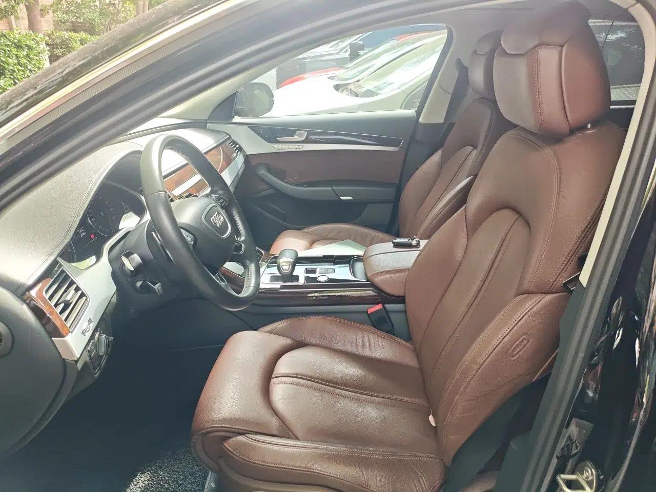 Audi A8 2014 A8L 45 TFSI quattro Comfort model — миниатюра 16