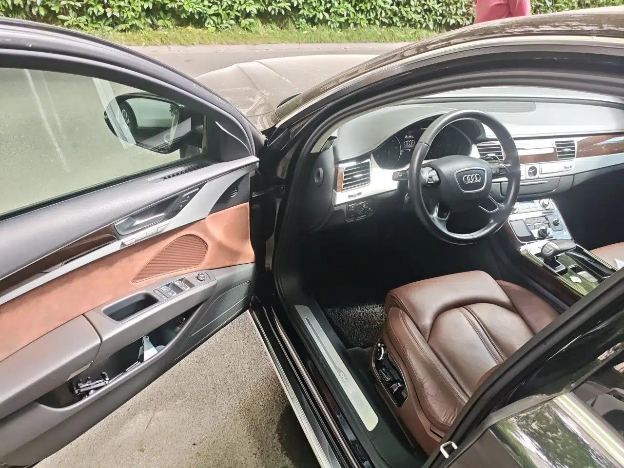 Audi A8 2014 A8L 45 TFSI quattro Comfort model — миниатюра 17