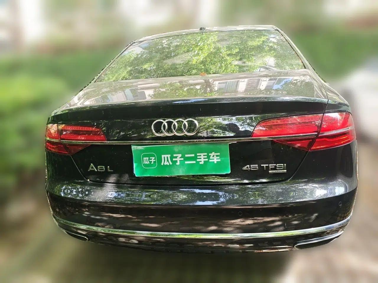 Audi A8 2014 A8L 45 TFSI quattro Comfort model — миниатюра 5