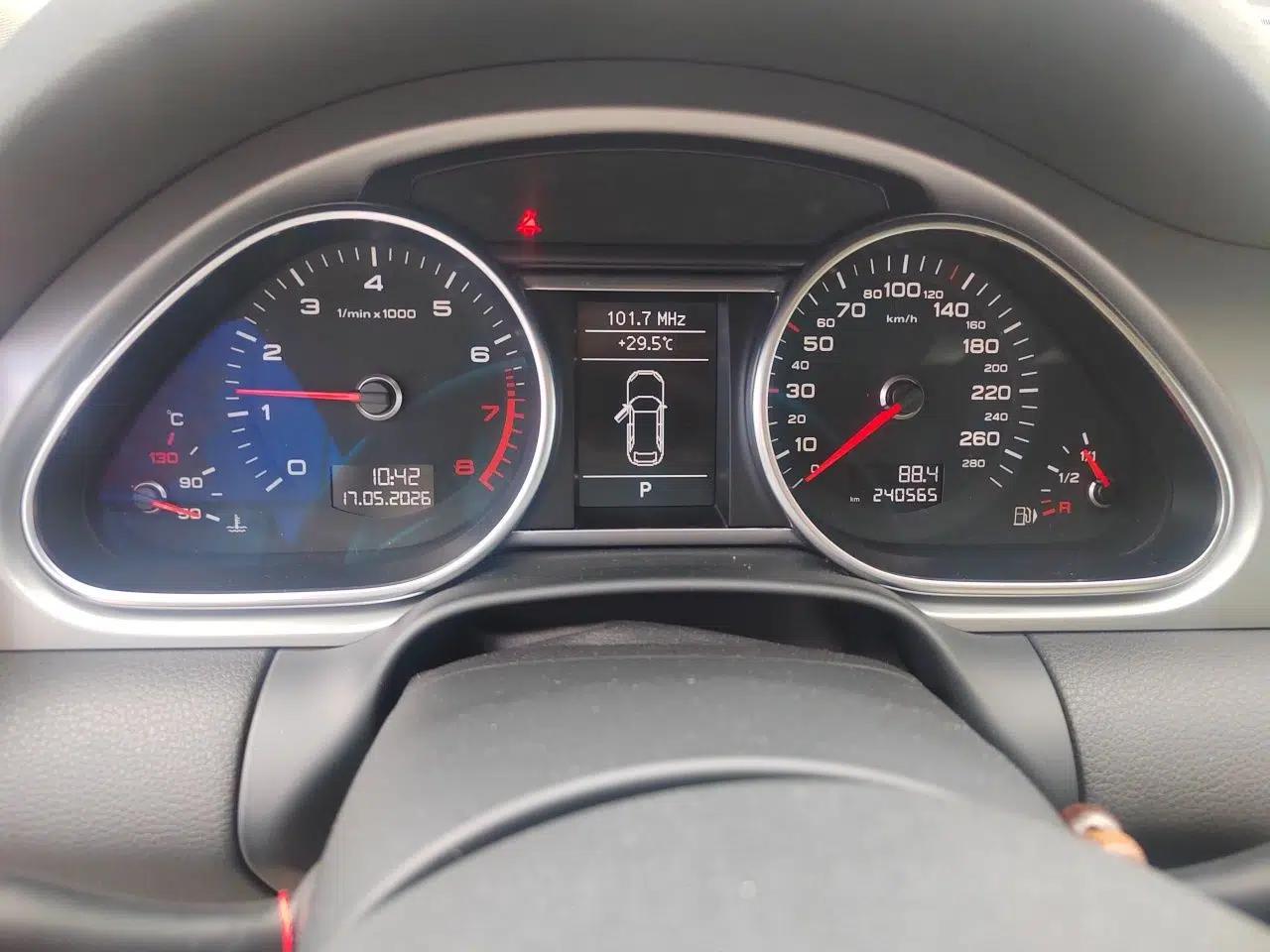 Audi Q7 2012 3.0 TFSI Technology Model (200kW) — миниатюра 12