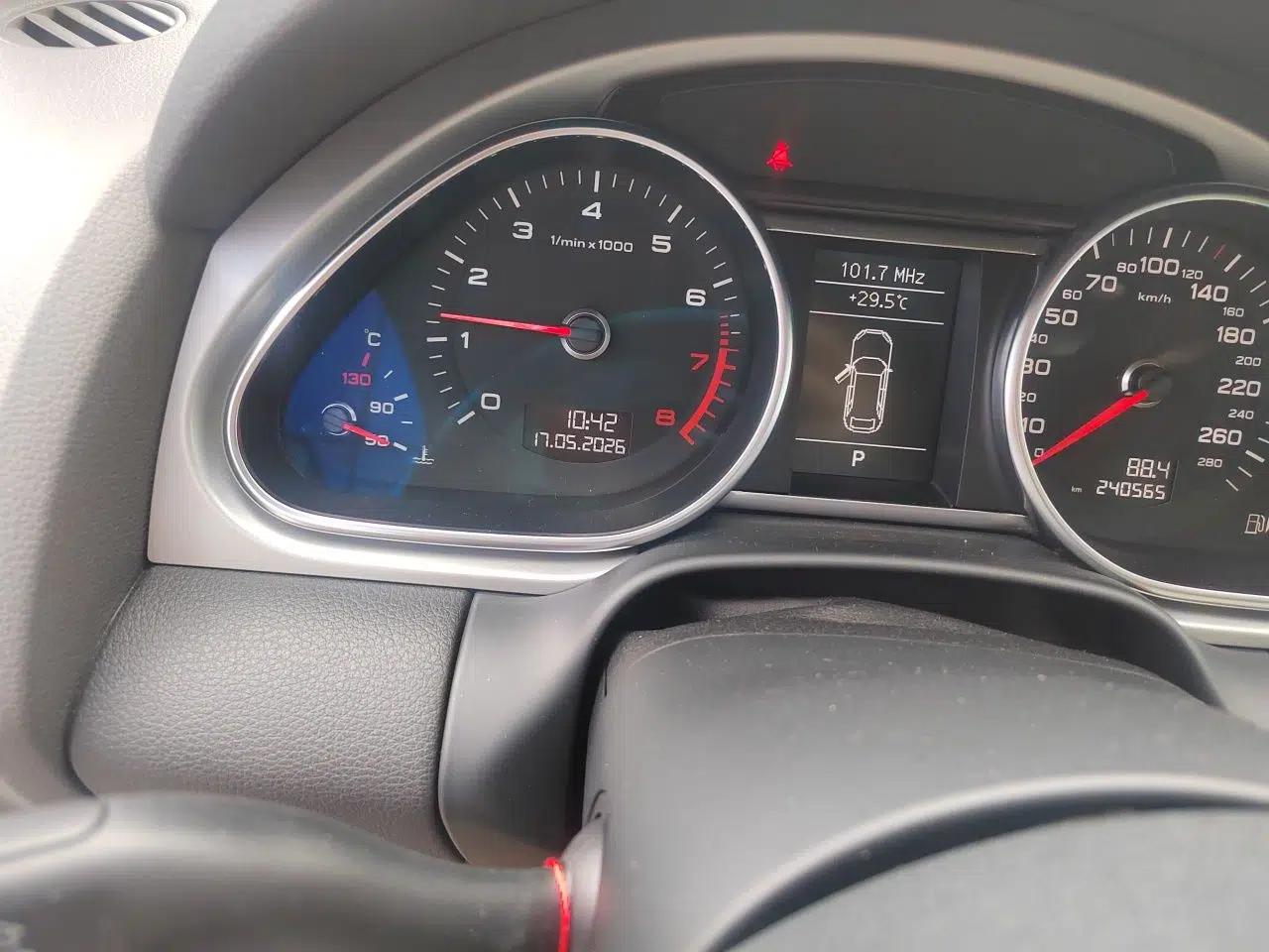 Audi Q7 2012 3.0 TFSI Technology Model (200kW) — миниатюра 13