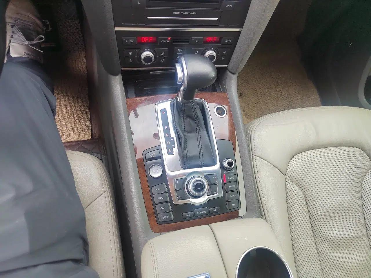 Audi Q7 2012 3.0 TFSI Technology Model (200kW) — миниатюра 15