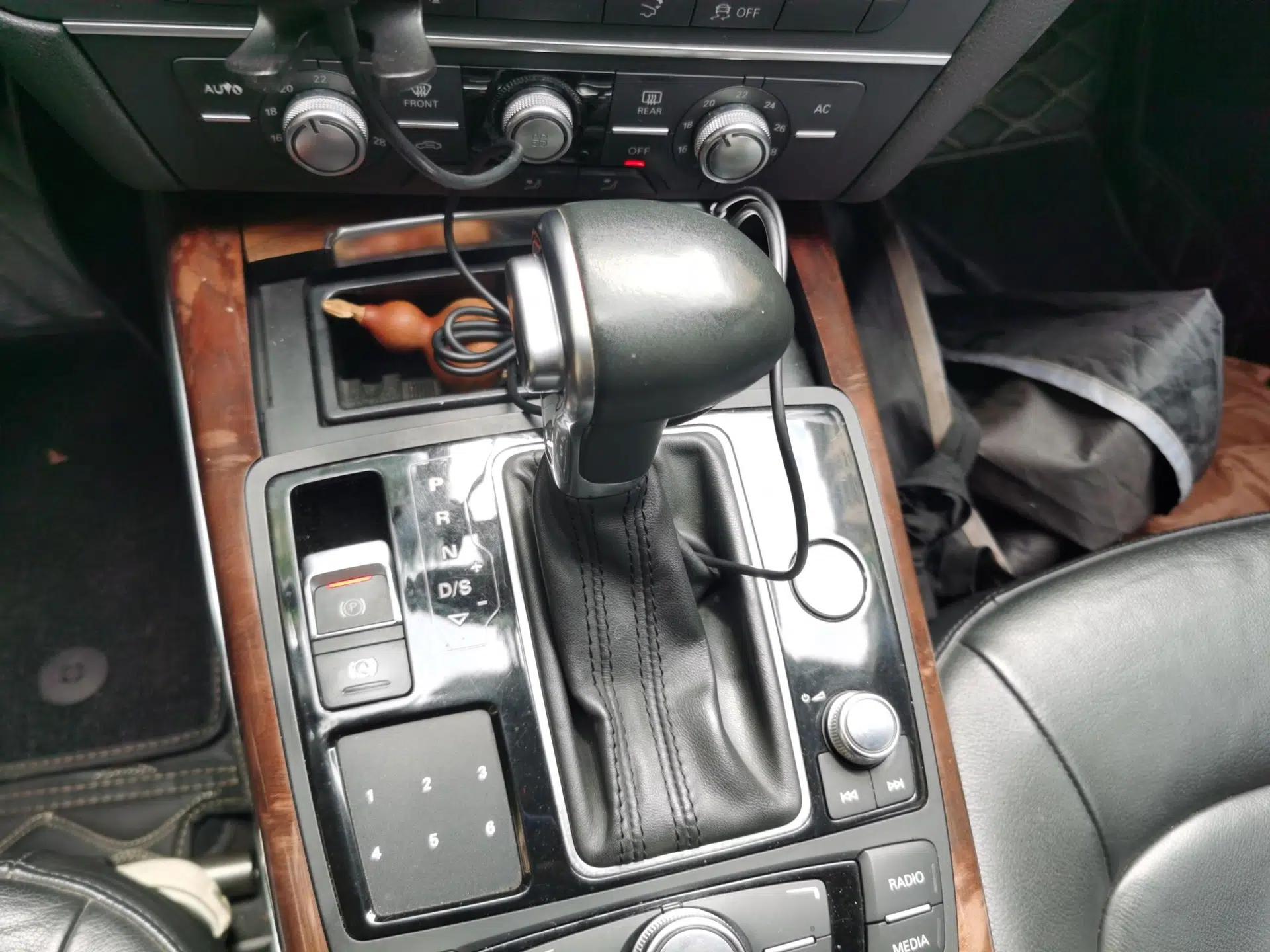 Audi A7 2012 3.0TFSI quattro Comfort Edition — миниатюра 15
