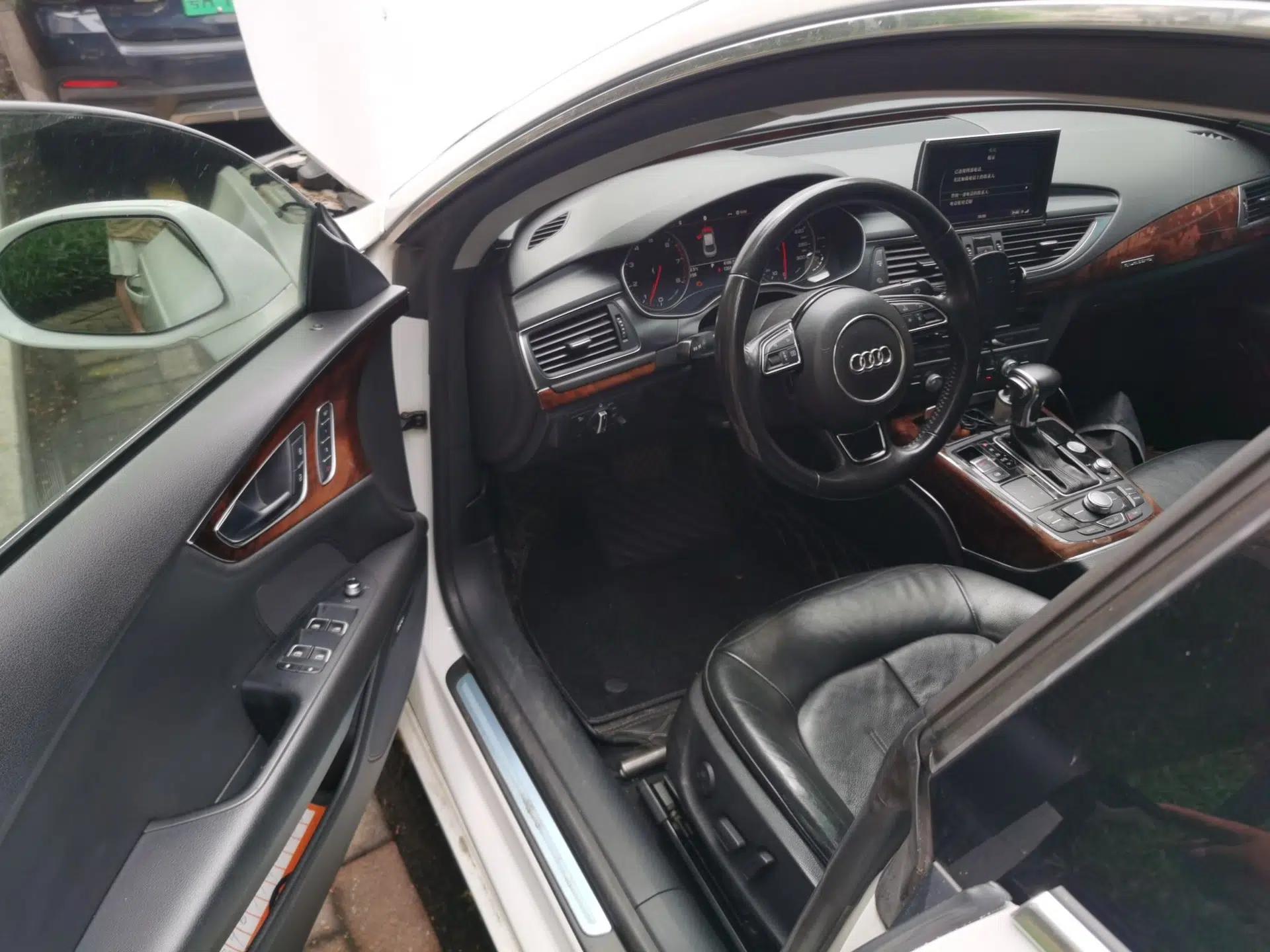 Audi A7 2012 3.0TFSI quattro Comfort Edition — миниатюра 17