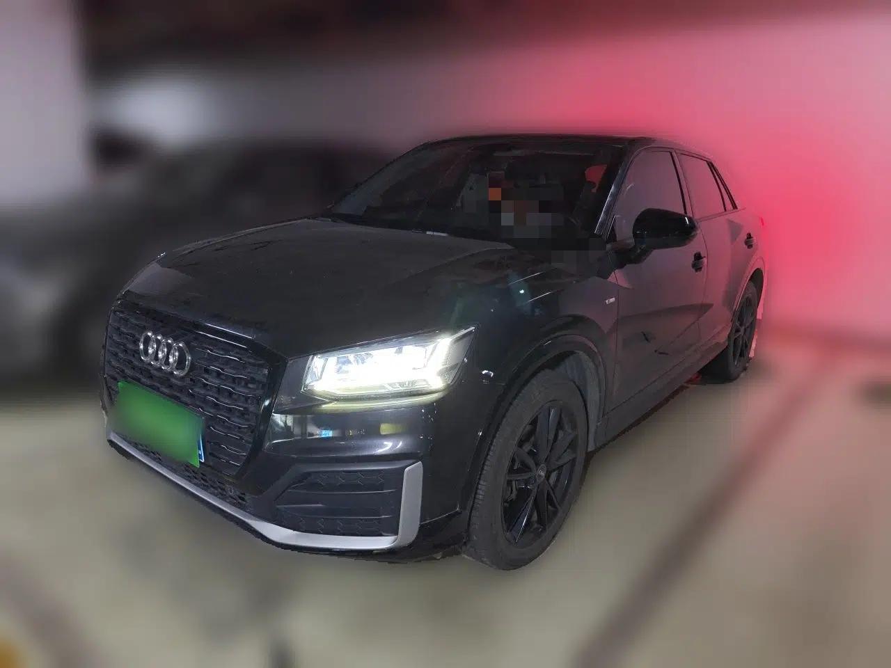 Audi Q2L 2018 35 TFSI Fashion Dynamic Version China VI Emission Standard — миниатюра 1