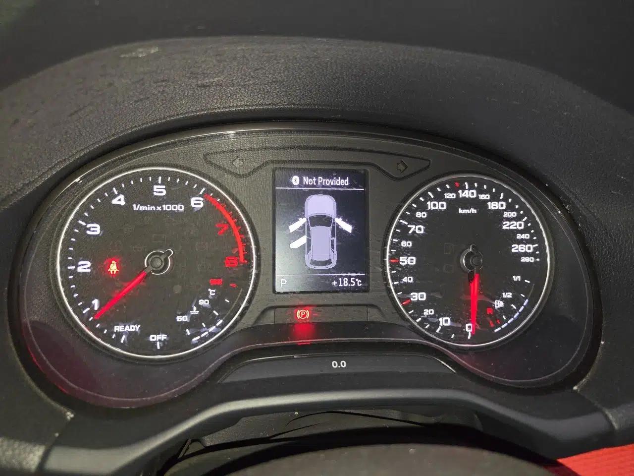 Audi Q2L 2018 35 TFSI Fashion Dynamic Version China VI Emission Standard — миниатюра 12