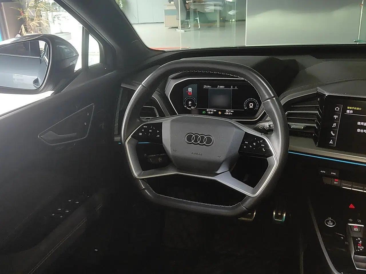 Audi Q4 e-tron 2023 40 e-tron Adventure Edition — миниатюра 11