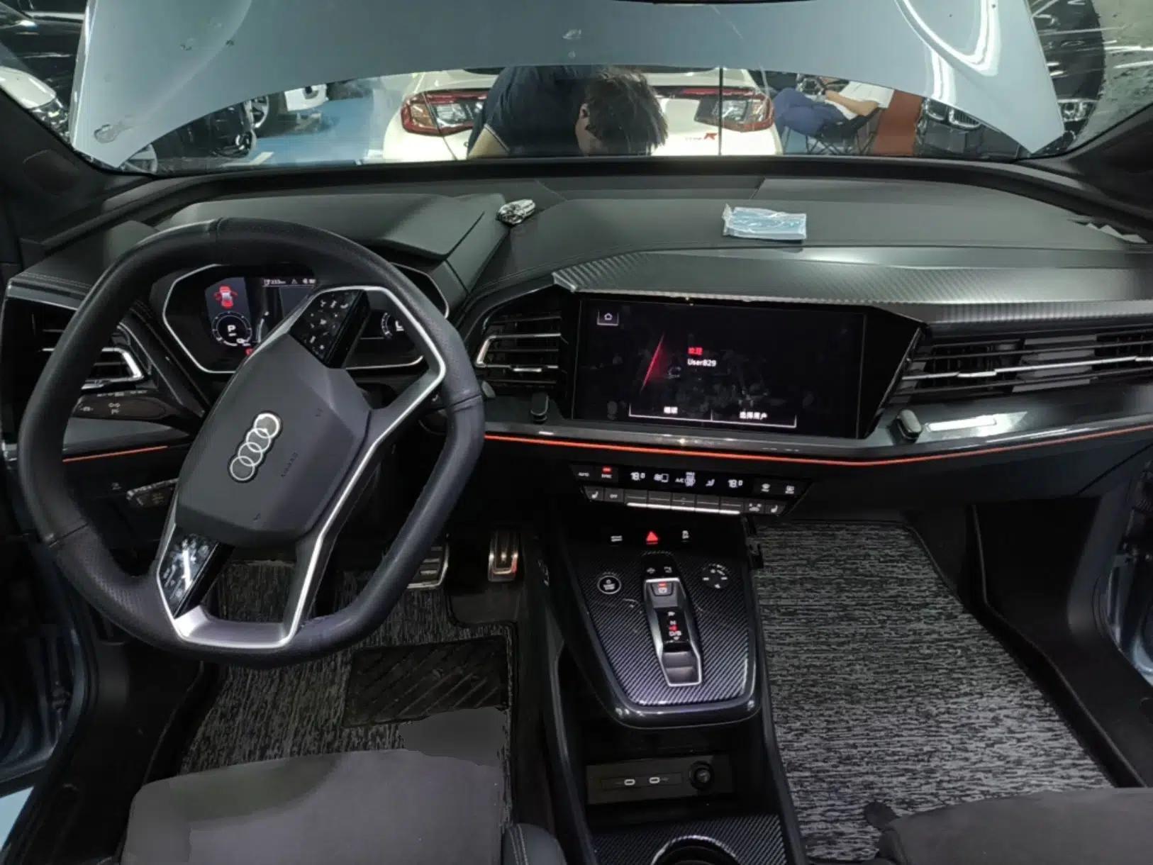 Audi Q4 e-tron 2023 40 e-tron Creation Edition Midnight — миниатюра 12