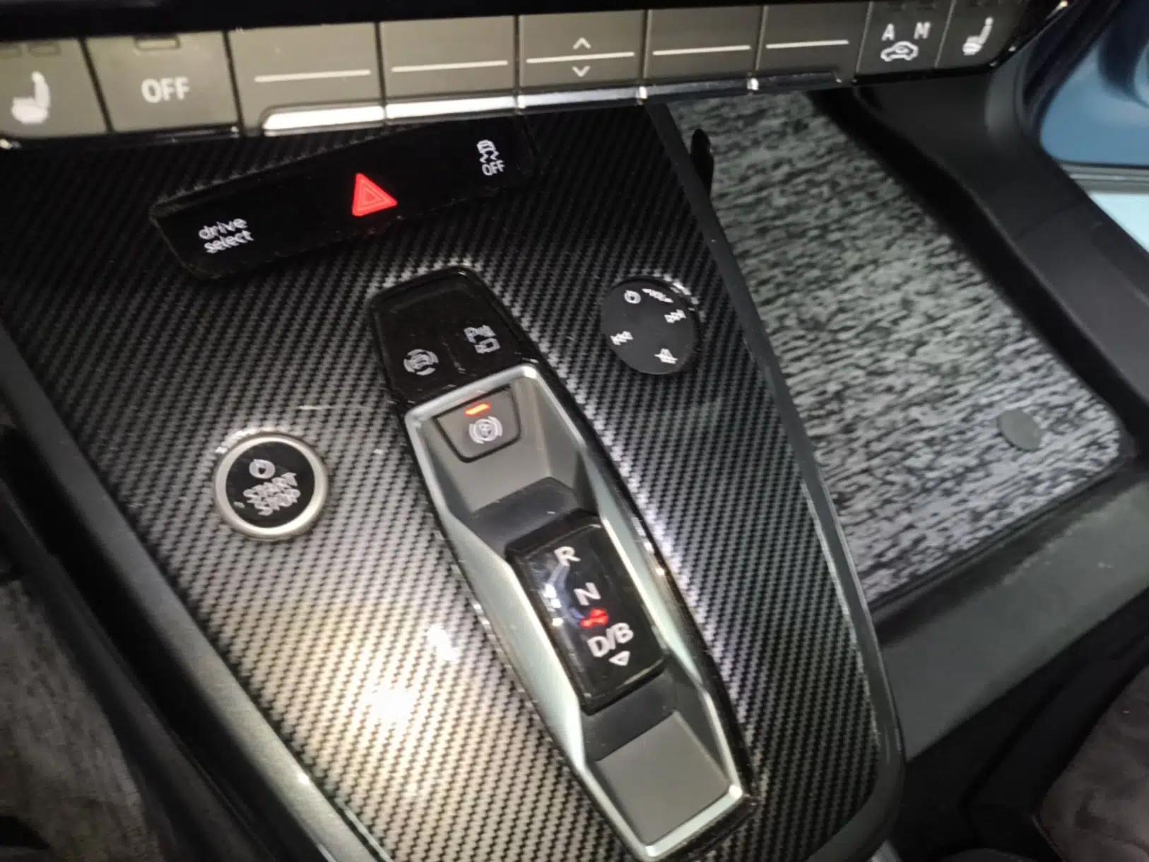 Audi Q4 e-tron 2023 40 e-tron Creation Edition Midnight — миниатюра 16
