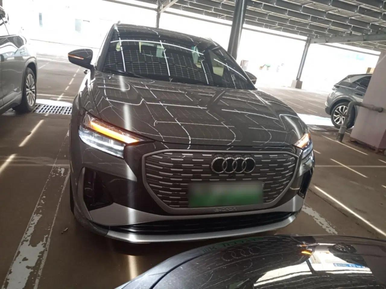 Audi Q4 e-tron 2023 40 e-tron Adventure Edition — миниатюра 2