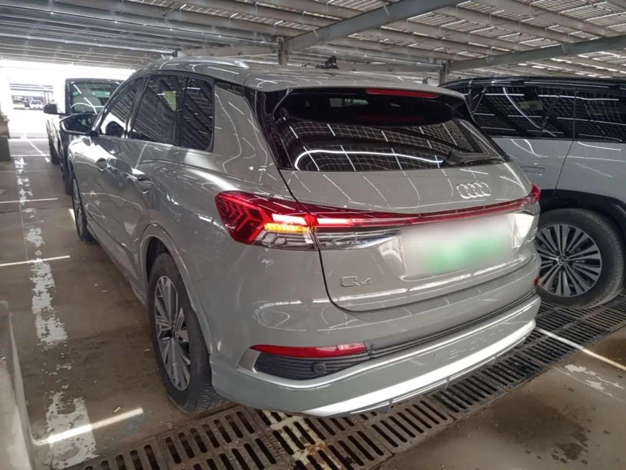Audi Q4 e-tron 2023 40 e-tron Adventure Edition — миниатюра 4