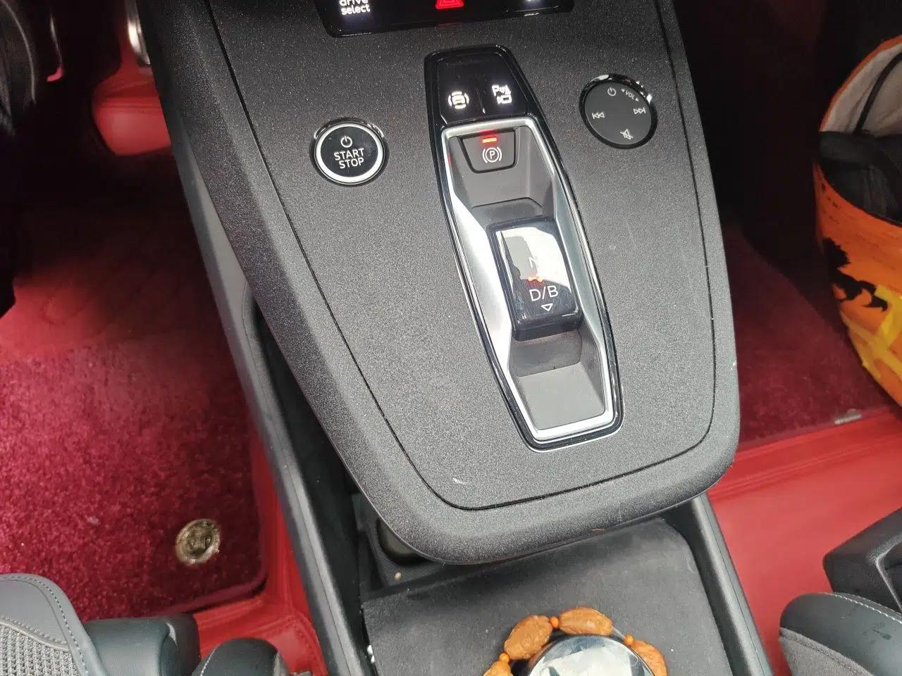 Audi Q4 e-tron 2024 40 e-tron Boundary Edition — миниатюра 15
