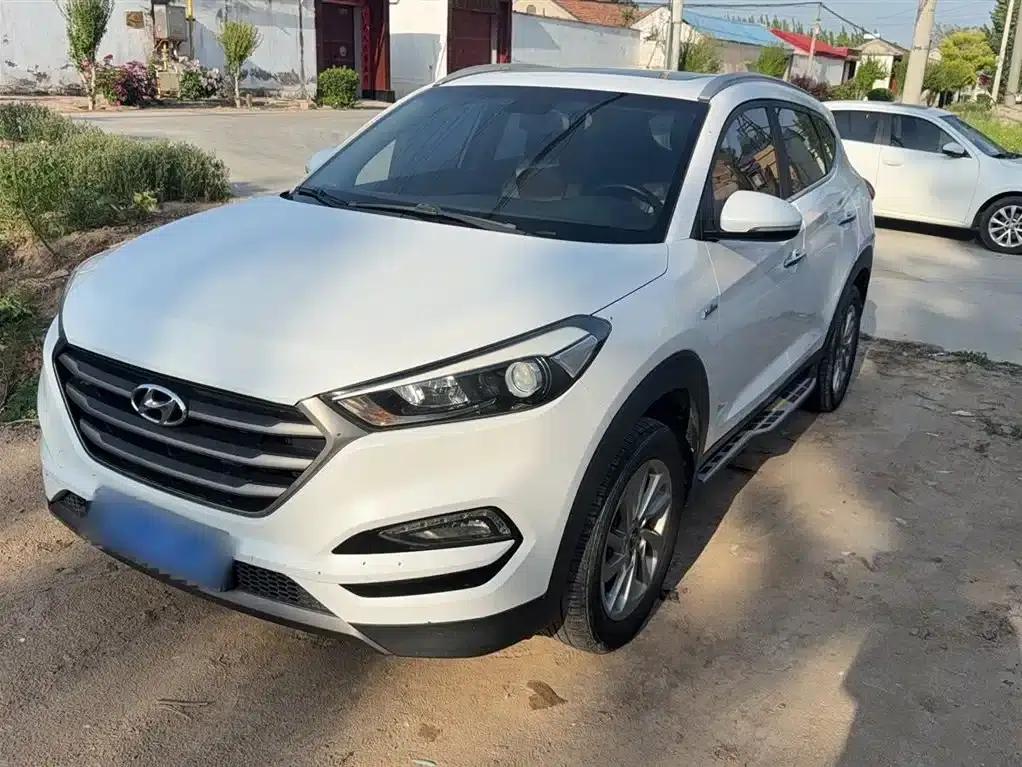 Tucson 2015 1.6T Dual-Clutch Two-Wheel Drive Intelligent Model — миниатюра 1