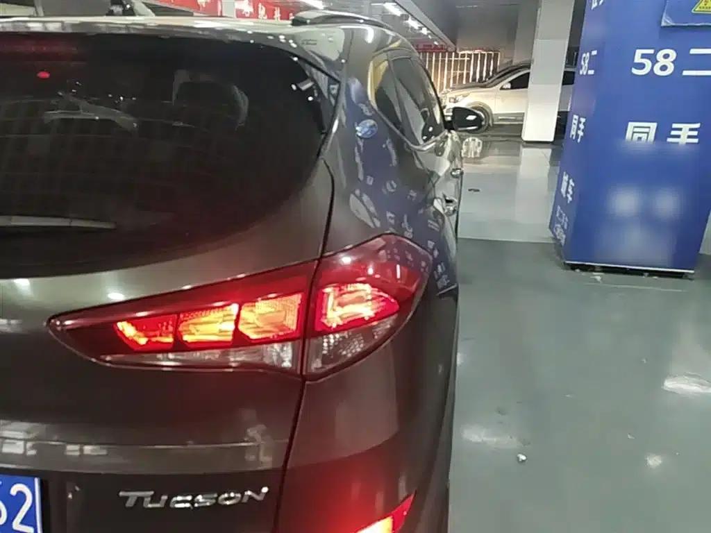 Tucson 2018 1.6T Dual-Clutch Two-Wheel Drive 15th Anniversary Special Edition — миниатюра 8