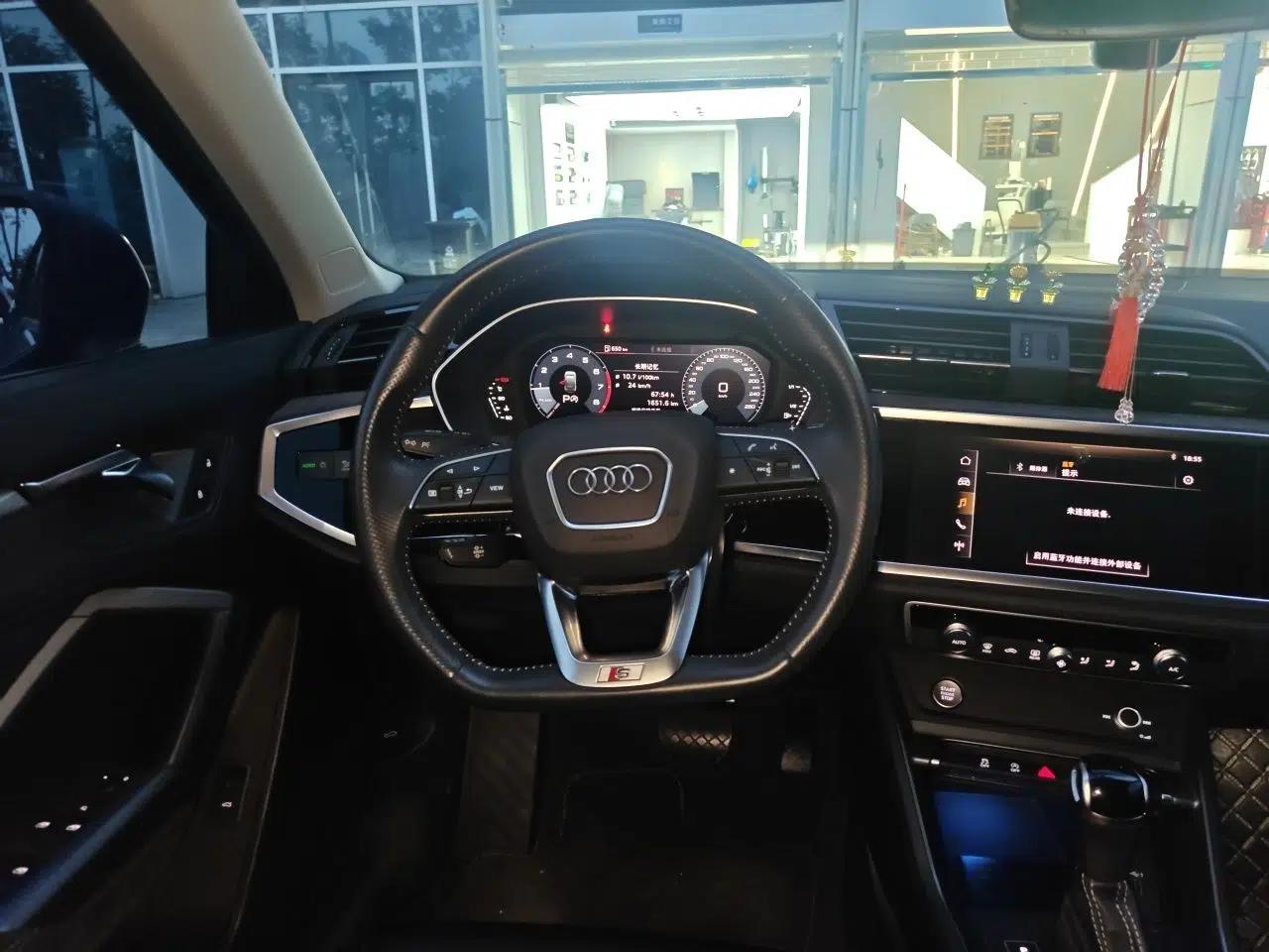 Audi Q3 Sportback 2020 40 TFSI Fashion Model — миниатюра 11
