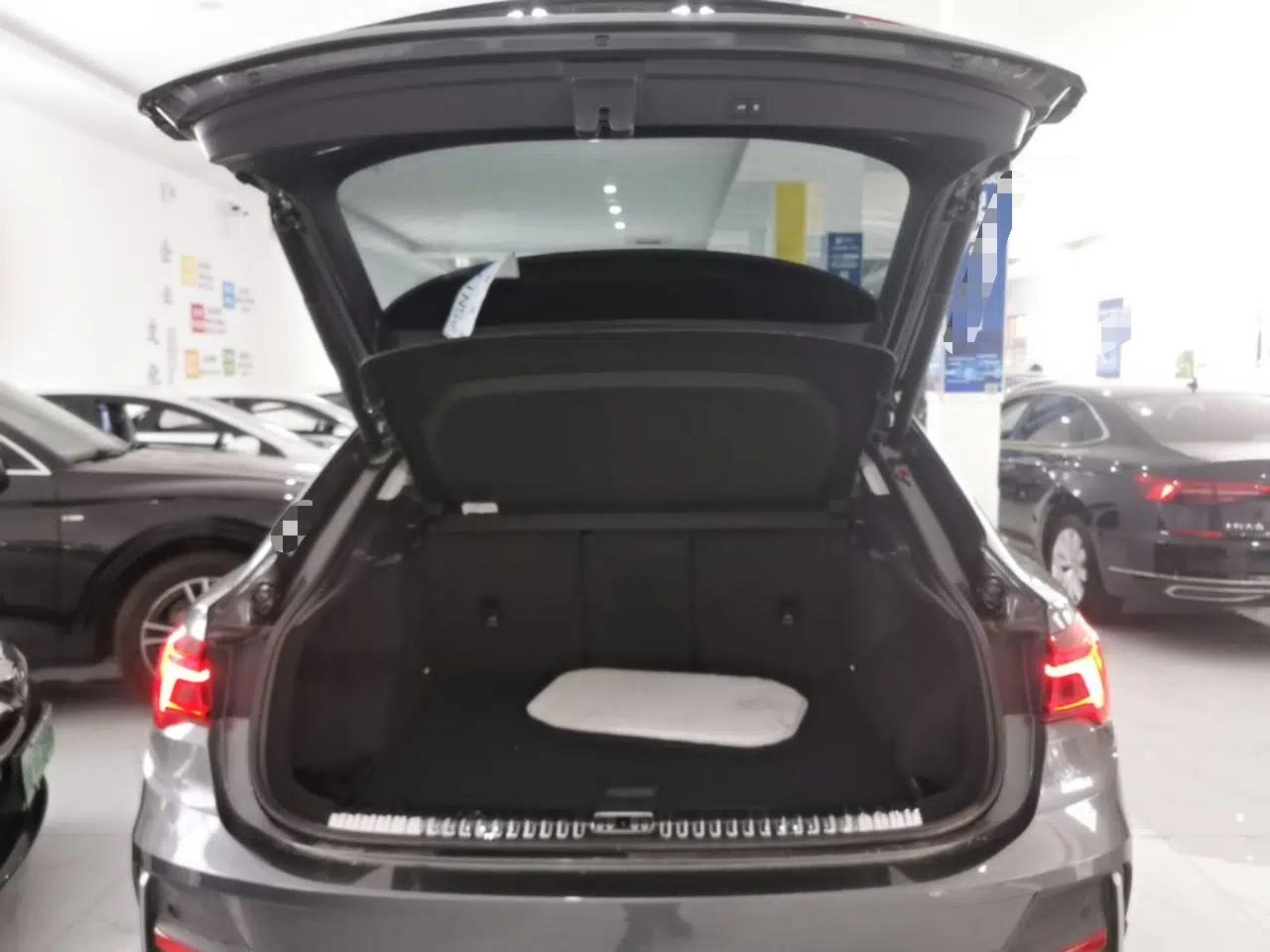 Audi Q3 Sportback 2020 40 TFSI Fashion Model — миниатюра 22