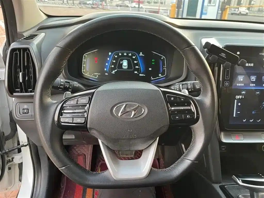 Beijing Hyundai ix35 2021 240TGDi DCT 2WD GLS Leading Edition — миниатюра 6