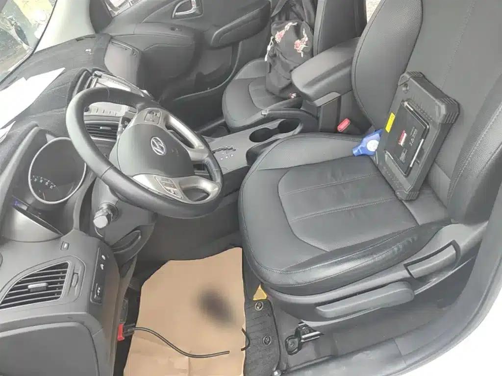 Beijing Hyundai ix35 2013 2.0L Automatic 2WD Smart GLS (National IV Emission Standard) — миниатюра 15