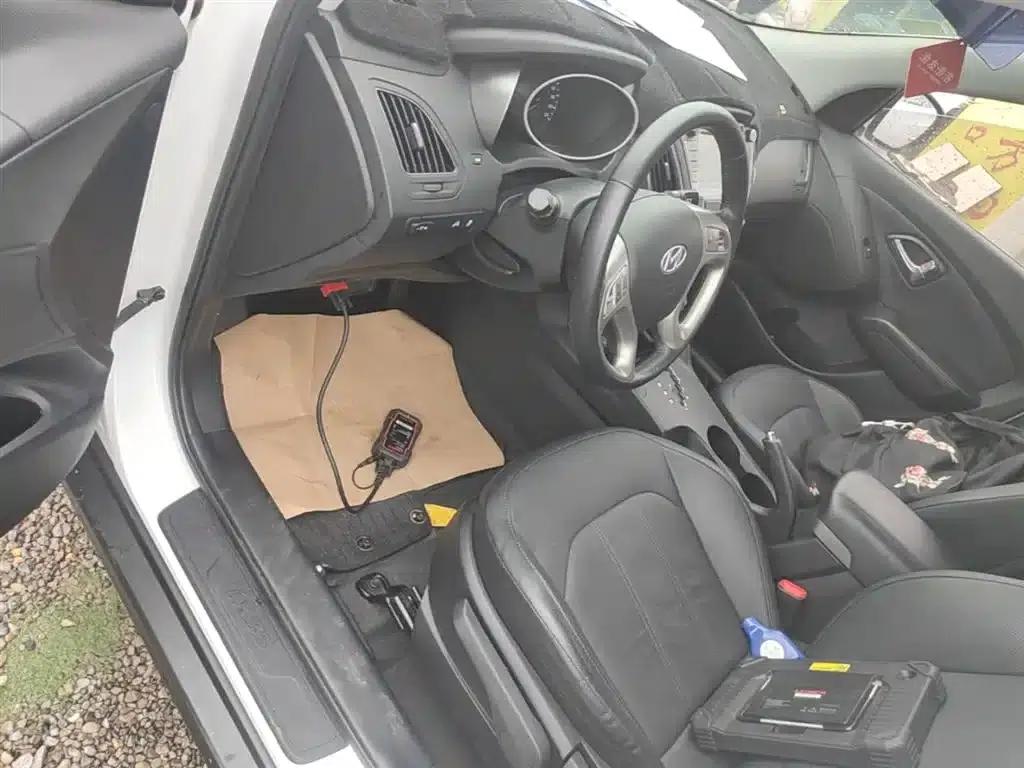 Beijing Hyundai ix35 2013 2.0L Automatic 2WD Smart GLS (National IV Emission Standard) — миниатюра 16