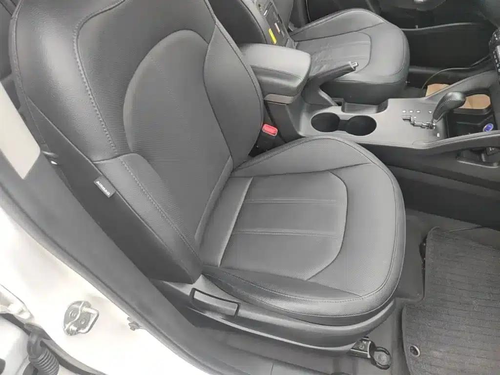 Beijing Hyundai ix35 2013 2.0L Automatic 2WD Smart GLS (National IV Emission Standard) — миниатюра 25