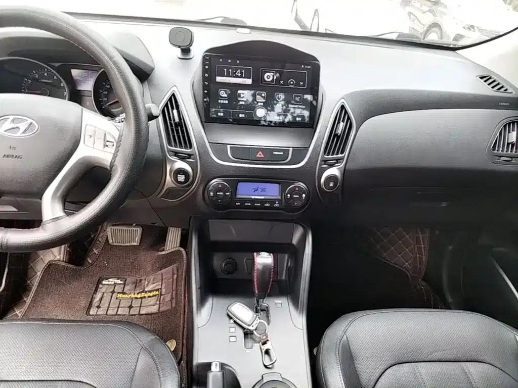 Beijing Hyundai ix35 2013 2.0L Automatic 2WD Smart GLS (National IV Emission Standard) — миниатюра 13