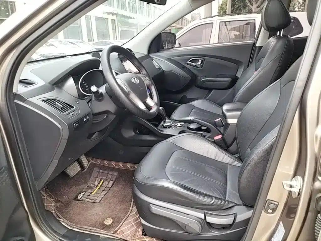 Beijing Hyundai ix35 2013 2.0L Automatic 2WD Smart GLS (National IV Emission Standard) — миниатюра 15