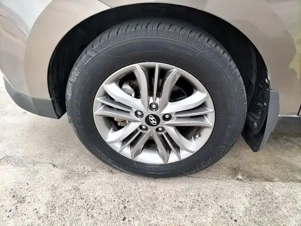 Beijing Hyundai ix35 2013 2.0L Automatic 2WD Smart GLS (National IV Emission Standard) — миниатюра 23