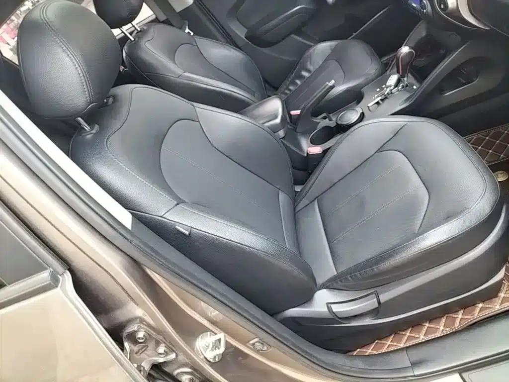 Beijing Hyundai ix35 2013 2.0L Automatic 2WD Smart GLS (National IV Emission Standard) — миниатюра 25