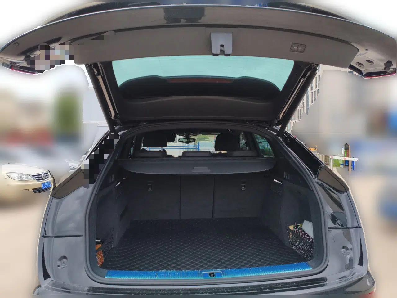 Audi Q5L Sportback 2021 40 TFSI Fashion Model — миниатюра 20
