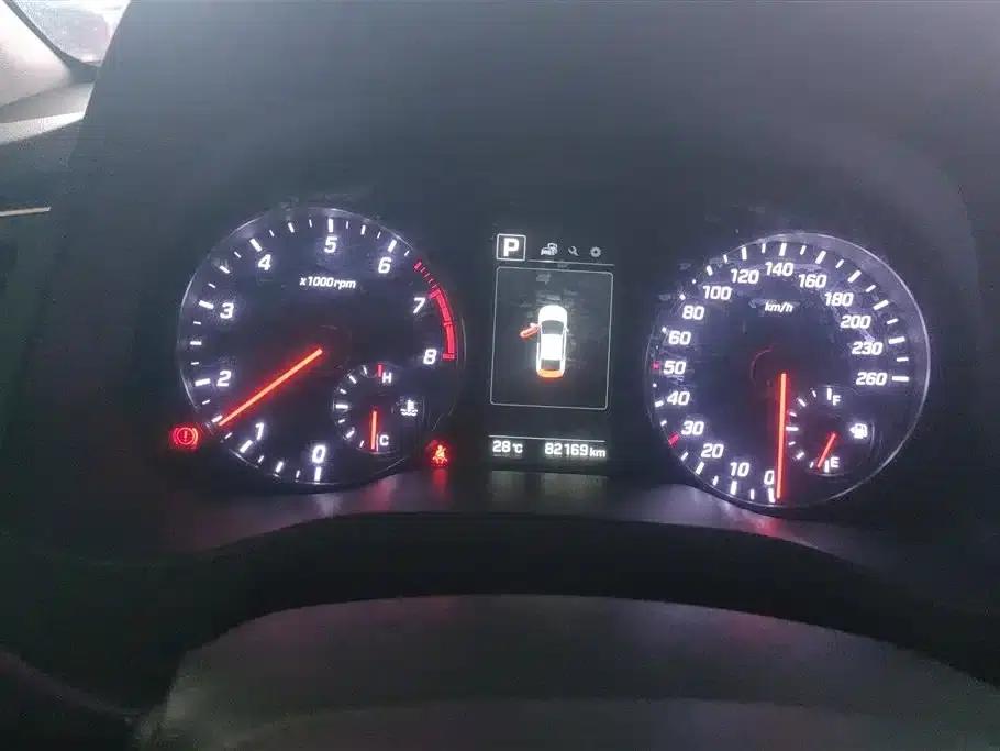 Hyundai Elantra 2019 1.4T Dual-Clutch Dynamic & Vitality Edition — миниатюра 14