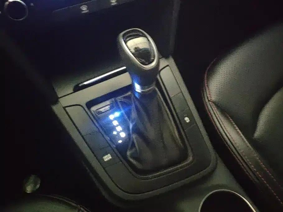 Hyundai Elantra 2019 1.4T Dual-Clutch Dynamic & Vitality Edition — миниатюра 16