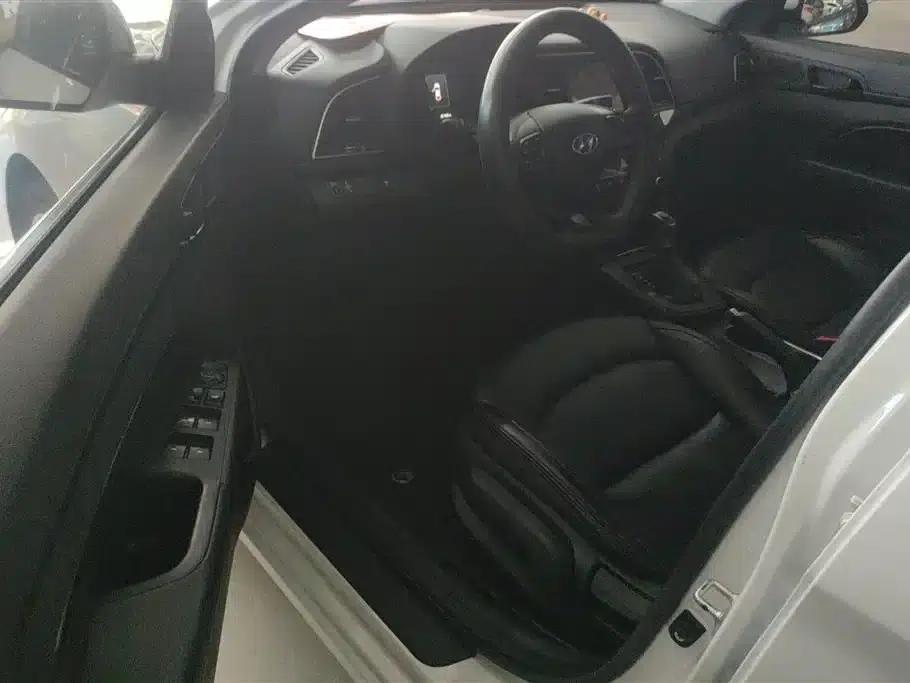 Hyundai Elantra 2019 1.4T Dual-Clutch Dynamic & Vitality Edition — миниатюра 9