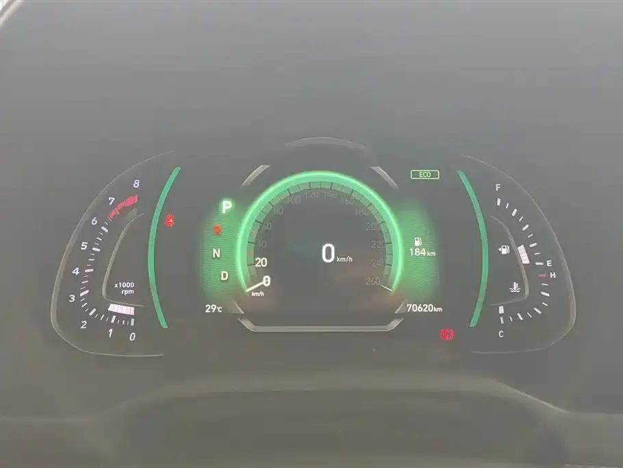Hyundai Elantra 2019 1.4T Dual-Clutch Dynamic & Vitality Edition — миниатюра 14