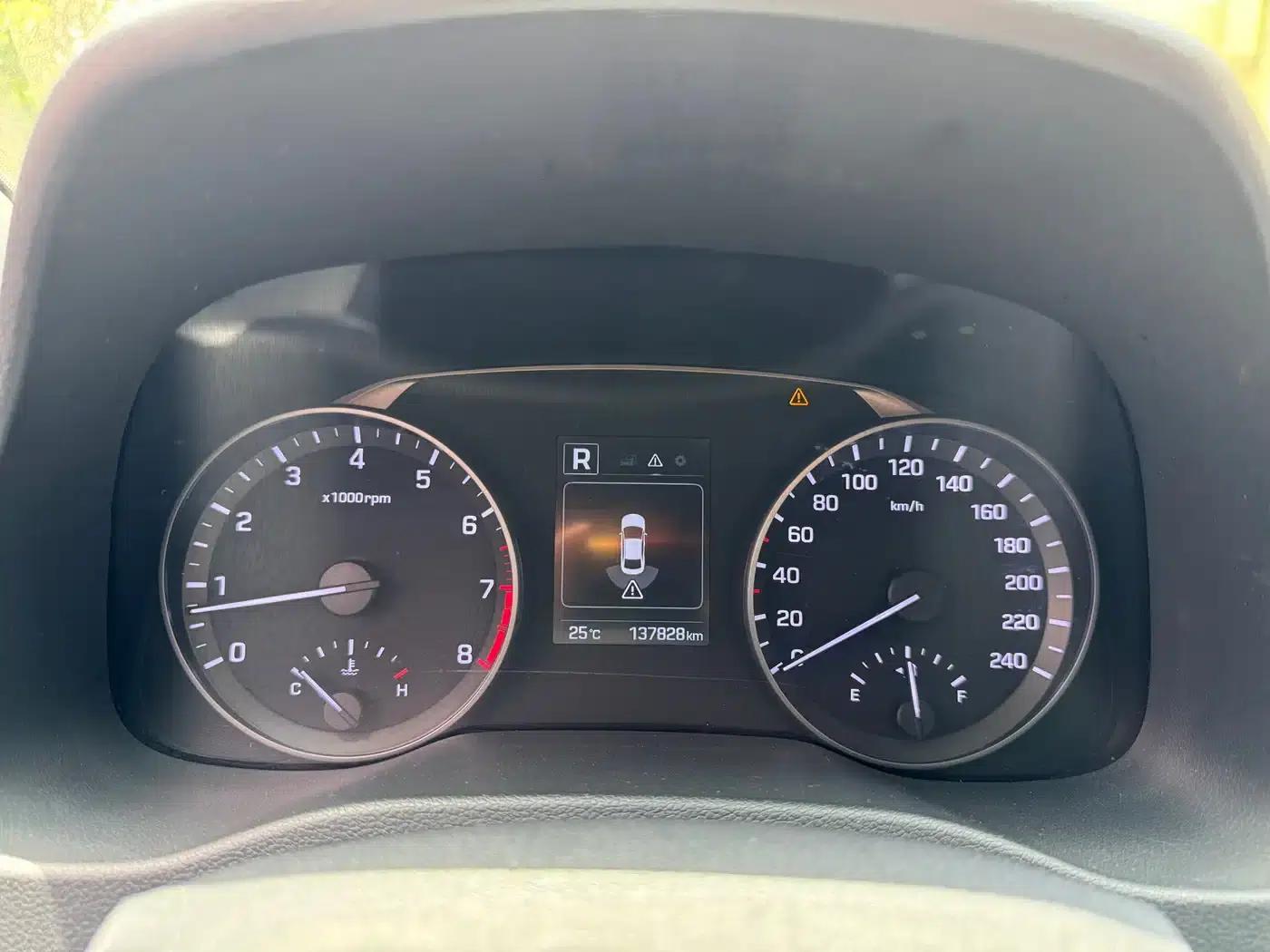 Hyundai Elantra 2016 1.6L Automatic Smart Elite Edition — миниатюра 11