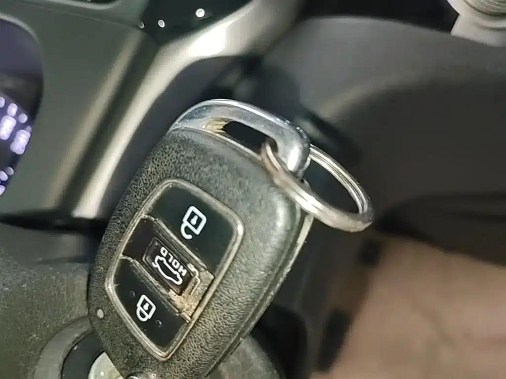 Hyundai Elantra 2019 1.5L CVT Smart Elite Edition — миниатюра 9