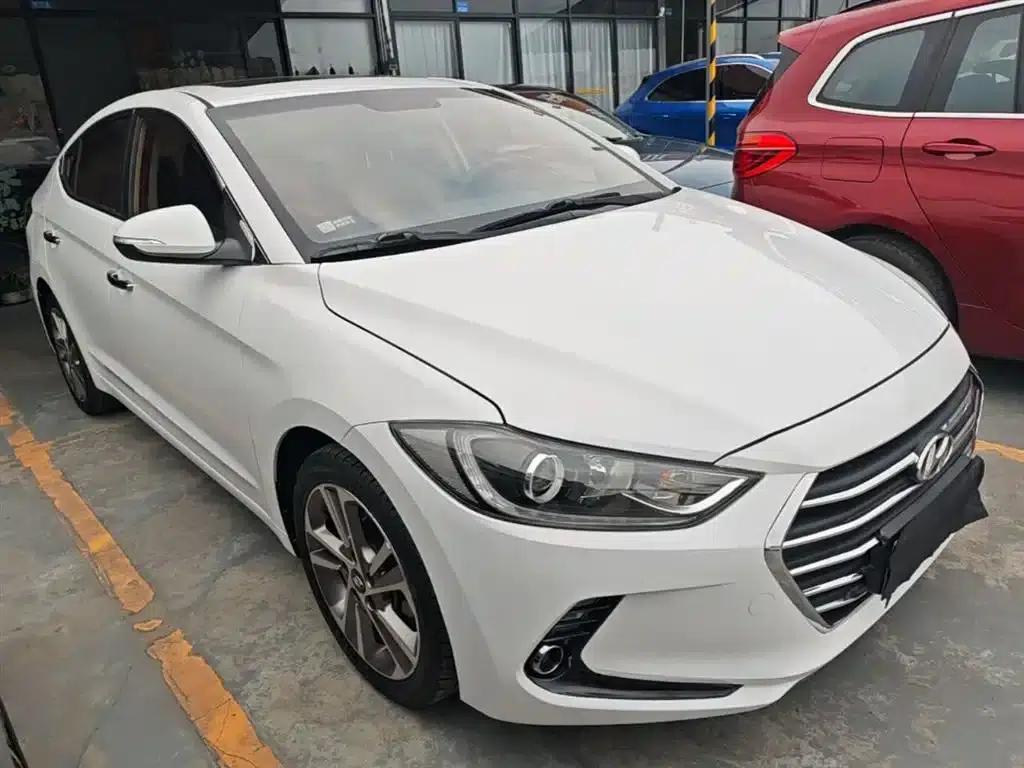 Hyundai Elantra 2016 1.6L Automatic Smart Elite Edition — миниатюра 4