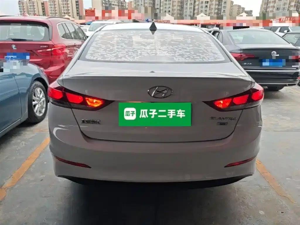 Hyundai Elantra 2016 1.6L Automatic Smart Elite Edition — миниатюра 6