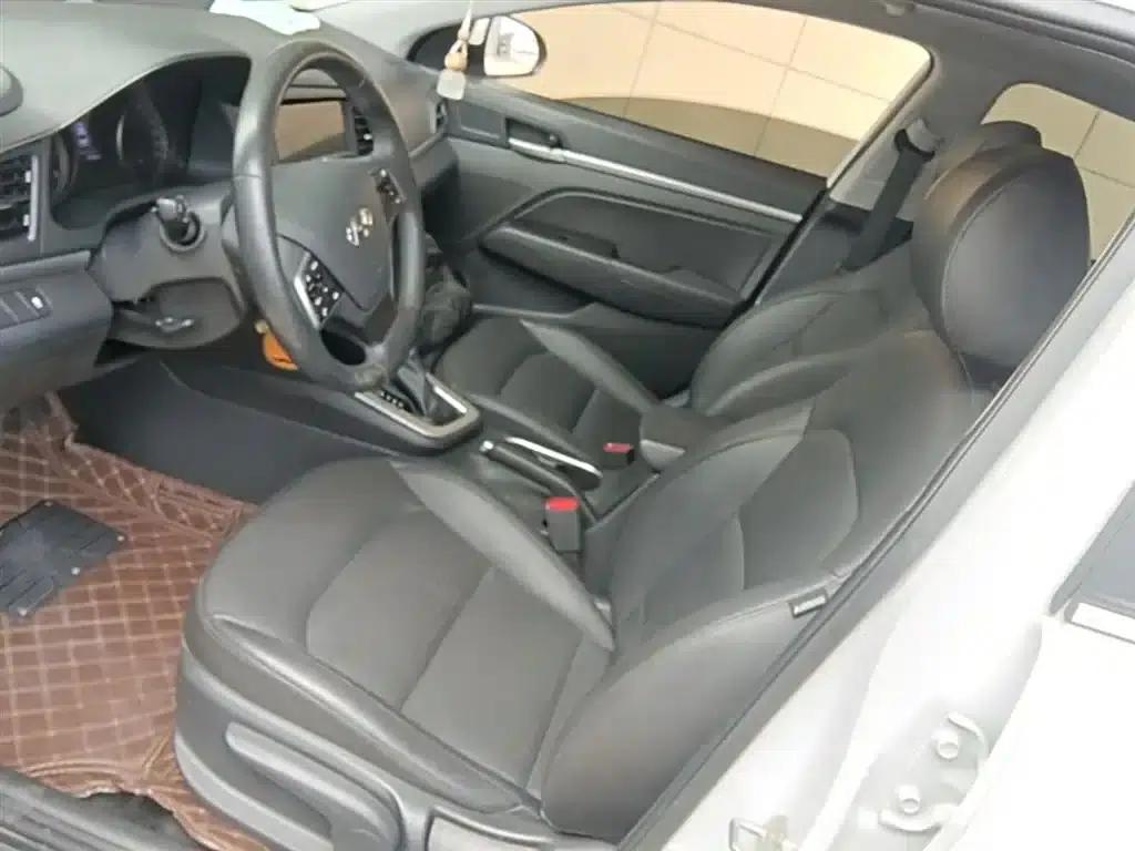 Hyundai Elantra 2019 1.5L CVT Smart Elite Edition — миниатюра 15