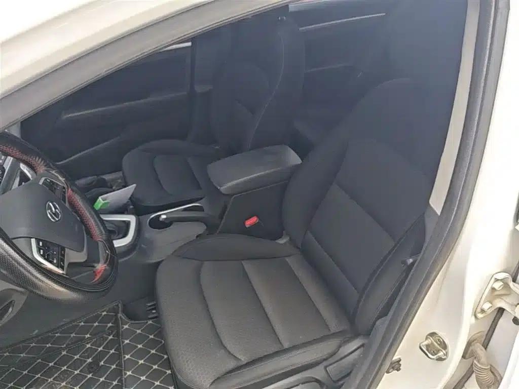 Hyundai Elantra 2016 1.6L Automatic Smart Elite Edition — миниатюра 15