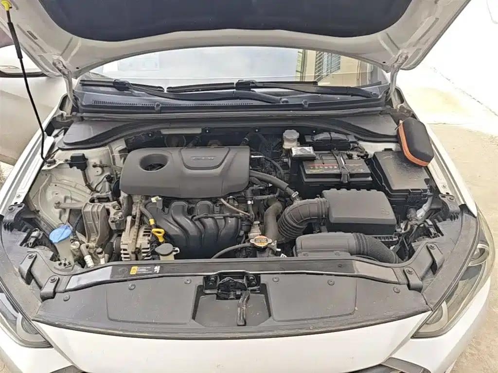 Hyundai Elantra 2016 1.6L Automatic Smart Elite Edition — миниатюра 20