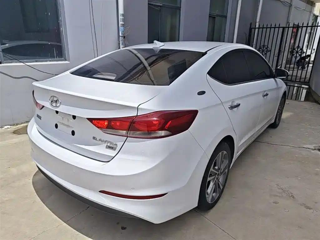 Hyundai Elantra 2016 1.6L Automatic Smart Elite Edition — миниатюра 7