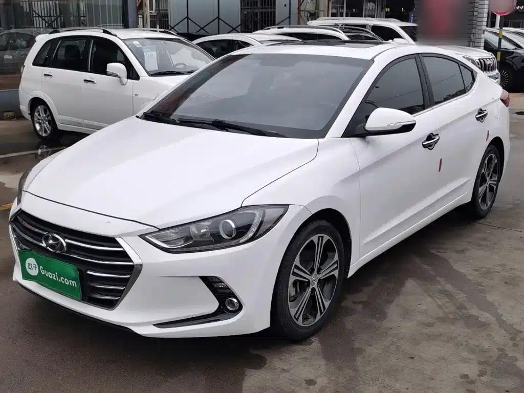 Hyundai Elantra 2018 1.4T Dual-Clutch Dynamic & Vitality Edition — миниатюра 1
