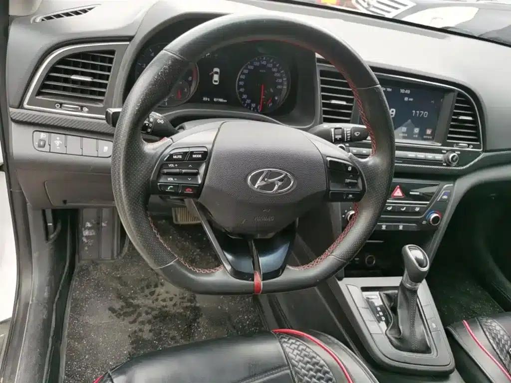 Hyundai Elantra 2018 1.4T Dual-Clutch Dynamic & Vitality Edition — миниатюра 11