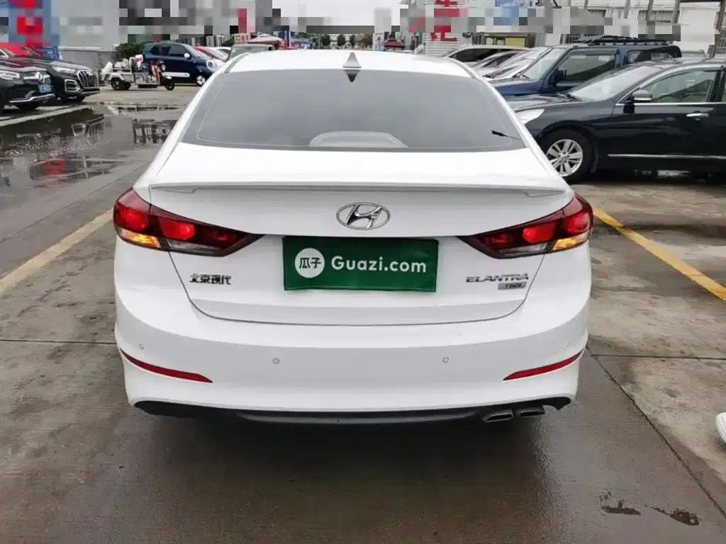 Hyundai Elantra 2018 1.4T Dual-Clutch Dynamic & Vitality Edition — миниатюра 6