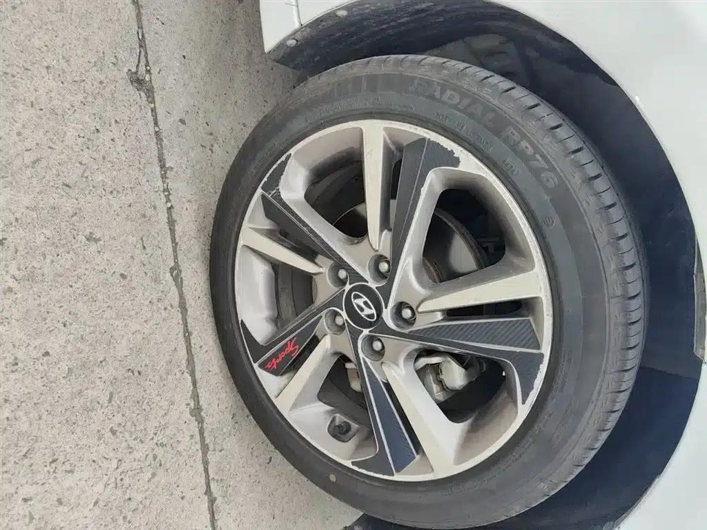 Hyundai Elantra 2016 1.6L Automatic Smart Elite Edition — миниатюра 23